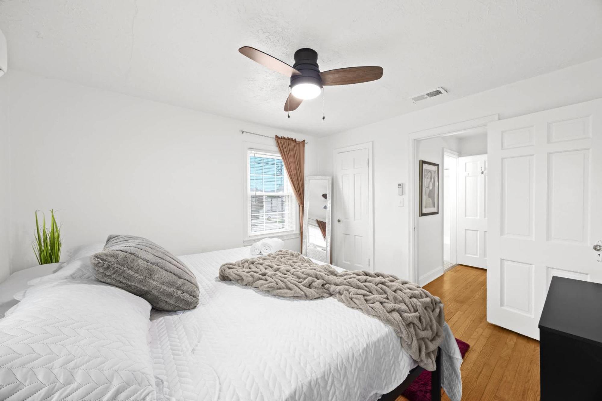 Apartment 2 Spacious Units Close To Downtown & Expo Center Louisville