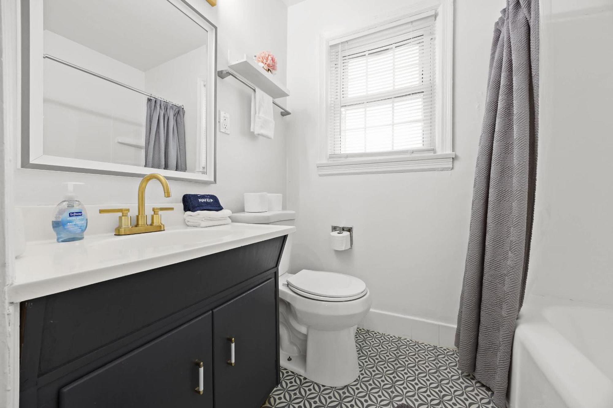 Apartment 2 Spacious Units Close To Downtown & Expo Center Louisville