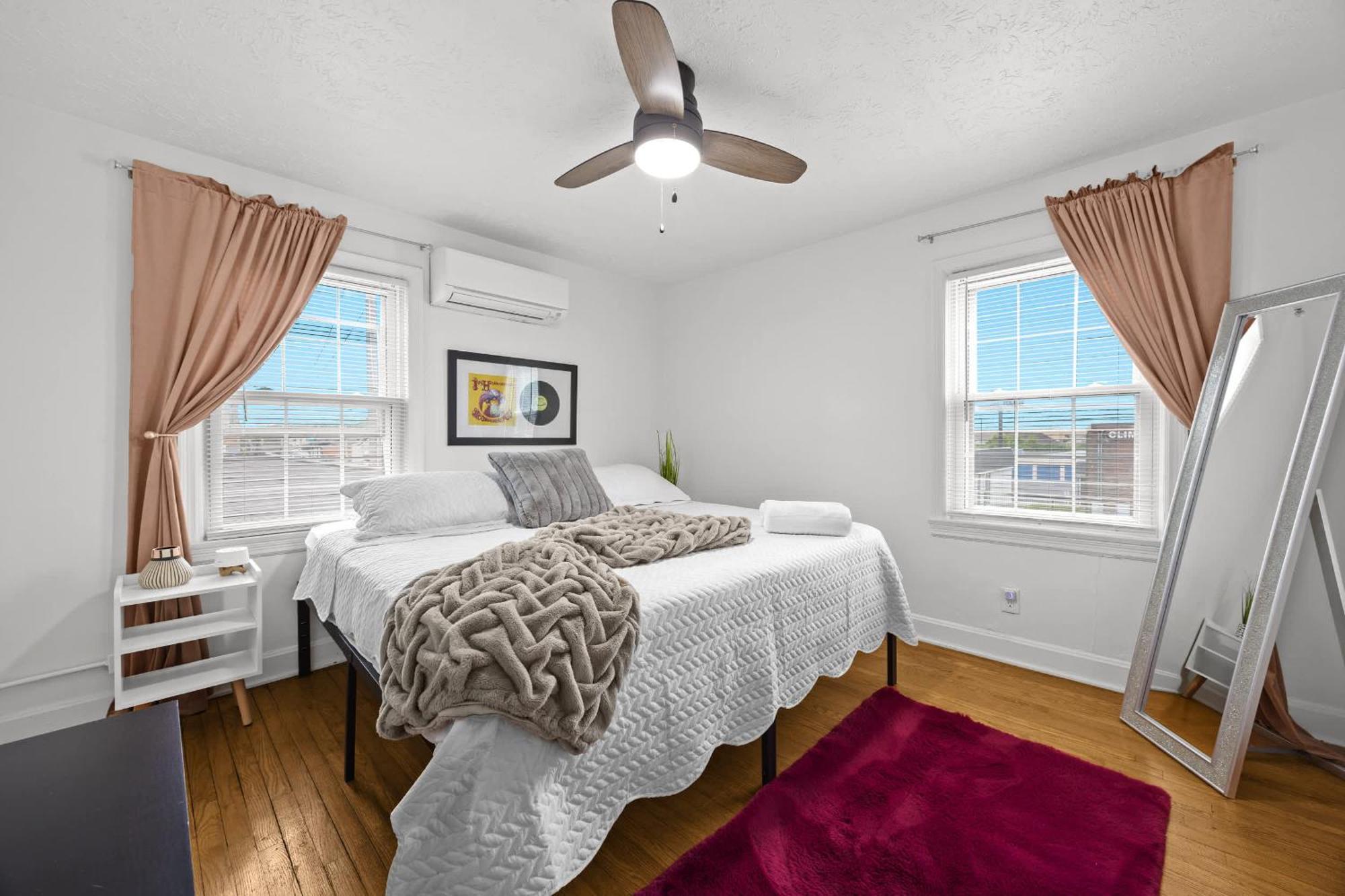 Apartment 2 Spacious Units Close To Downtown & Expo Center Louisville